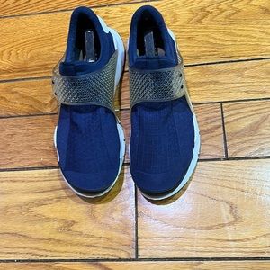 Nike sock dart size 12 MINT